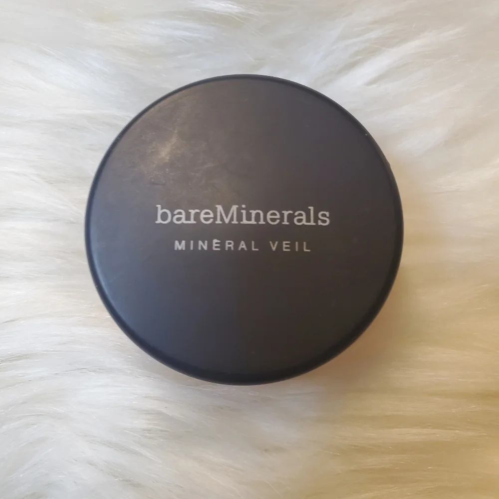 BUNDLE- It Cosmetics Concealer- Tan, Bare Minerals Mineral Veil & Face Color
